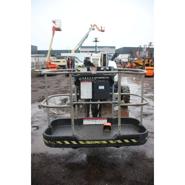 2015 نيفتيليفت HR21-46211459