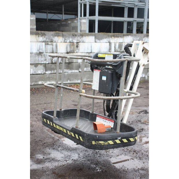 2015 نيفتيليفت HR21-46211461