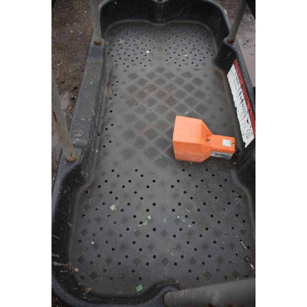 2015 نيفتيليفت HR21-46211462