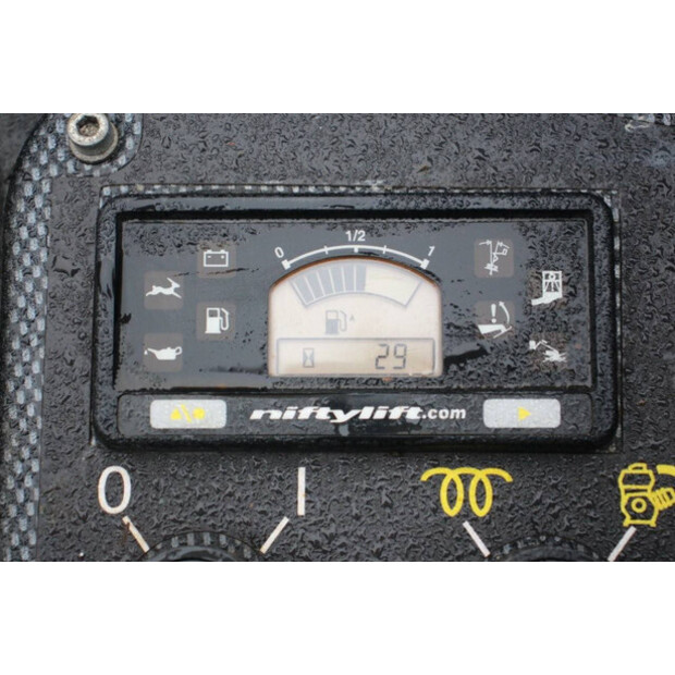 2015 نيفتيليفت HR21-46211465