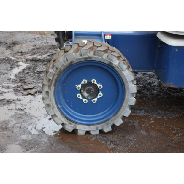 2015 نيفتيليفت HR21-46211467