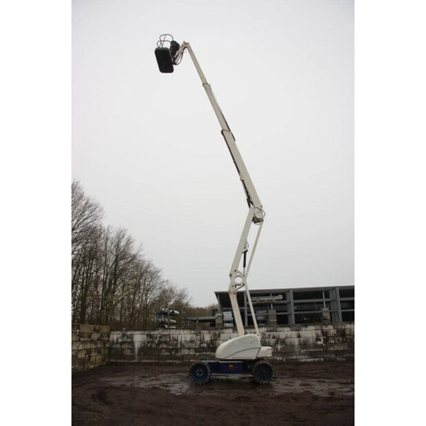 2015 نيفتيليفت HR21-46211475