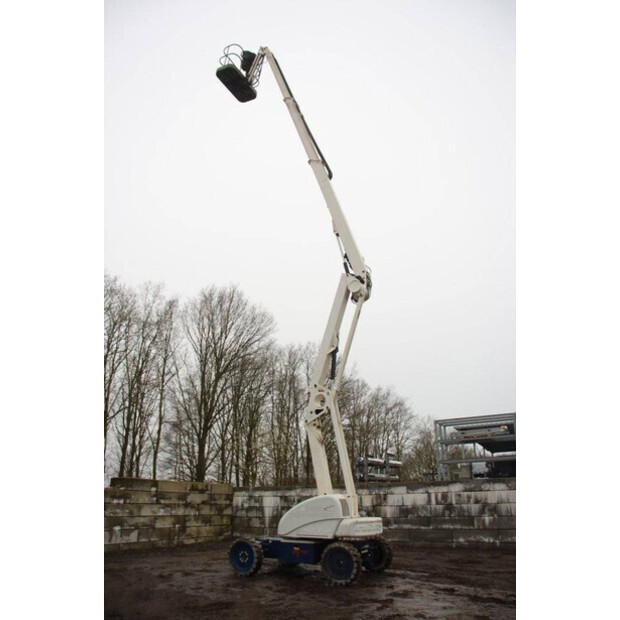 2015 نيفتيليفت HR21-46211476