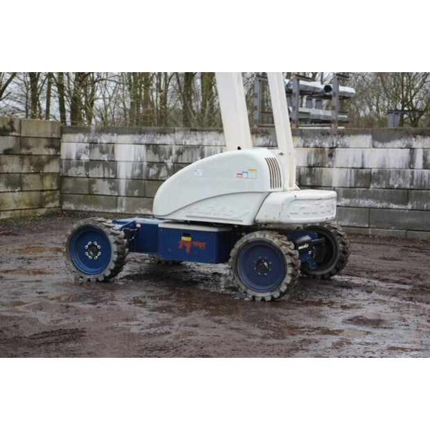 2015 نيفتيليفت HR21-46211477