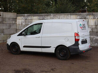 ford-transit-courier-1436092-46212151
