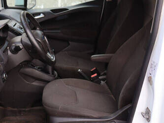 ford-transit-courier-1436092-46212166