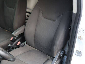 ford-transit-courier-1436092-46212167