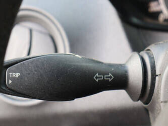 ford-transit-courier-1436092-46212175