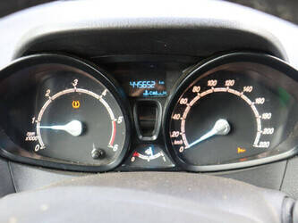 ford-transit-courier-1436092-46212177