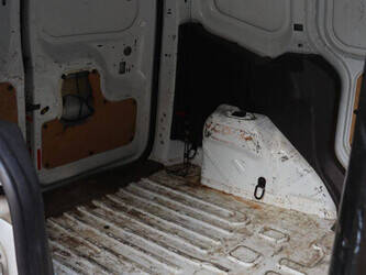 ford-transit-courier-1436092-46212186