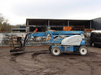 صورة ل رافعات سلة مفصلية 2013 نيفتي HR21DE