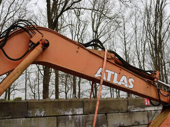 1999-atlas-1504-1436101-46212488