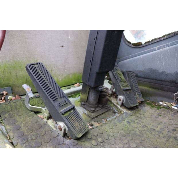 1999 اطلس 1504-46212499