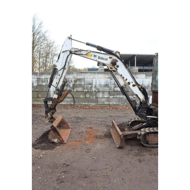 2015 BOBCAT E32-46212876