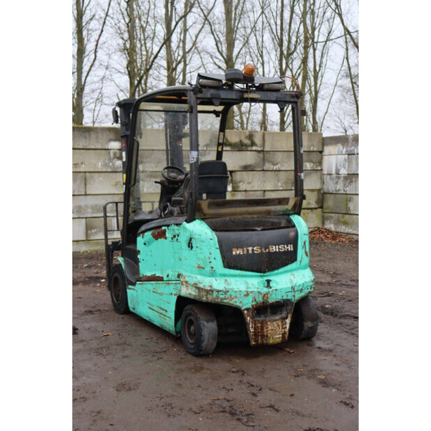 2018 ميتسوبيشي FB35N-46213183