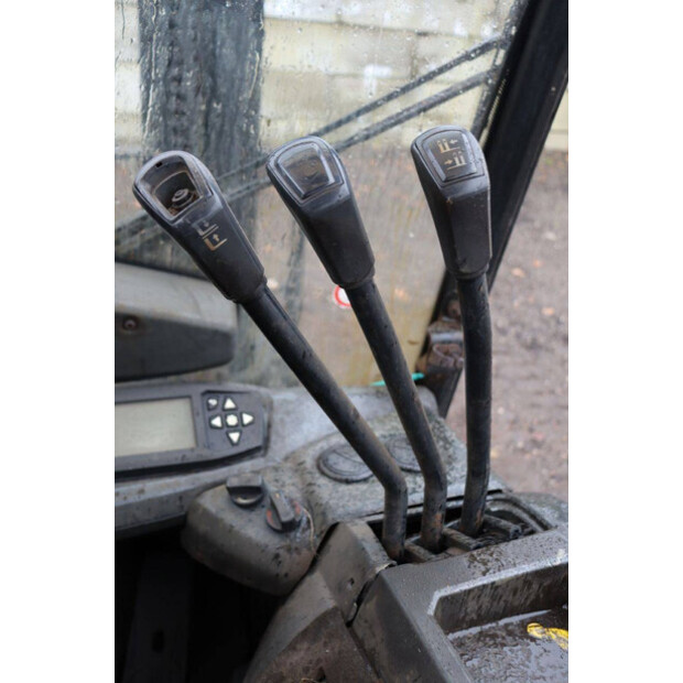 2018 ميتسوبيشي FB35N-46213204