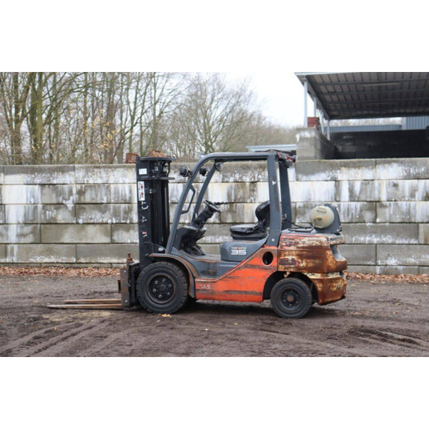 2016 Toyota 02-8FGJF35-46213305