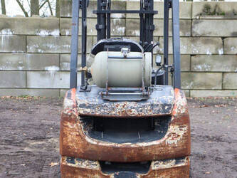 2016-toyota-02-8fgjf35-1436125-46213307