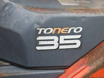 2016-toyota-02-8fgjf35-1436125-46213316