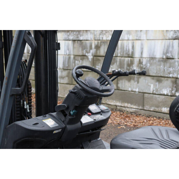 2016 Toyota 02-8FGJF35-46213328