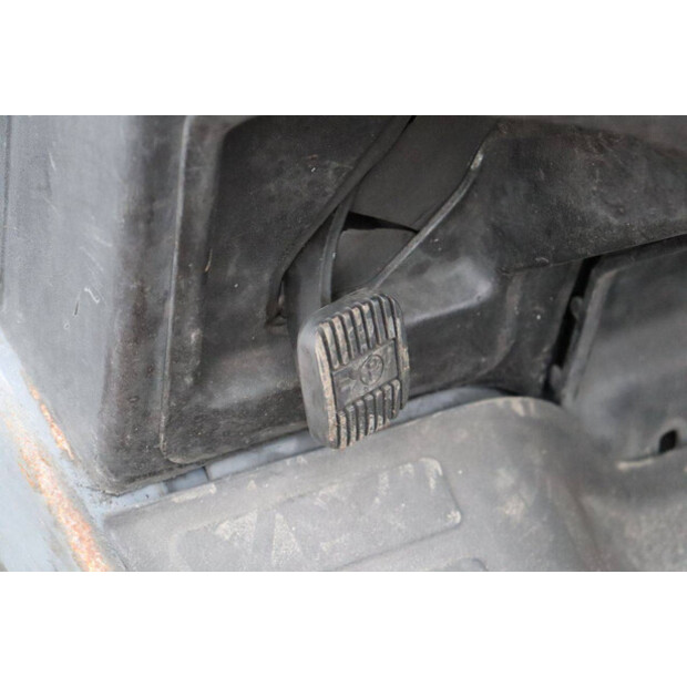 2016 Toyota 02-8FGJF35-46213330