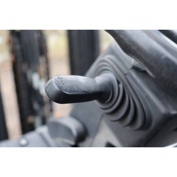 2016 Toyota 02-8FGJF35-46213334