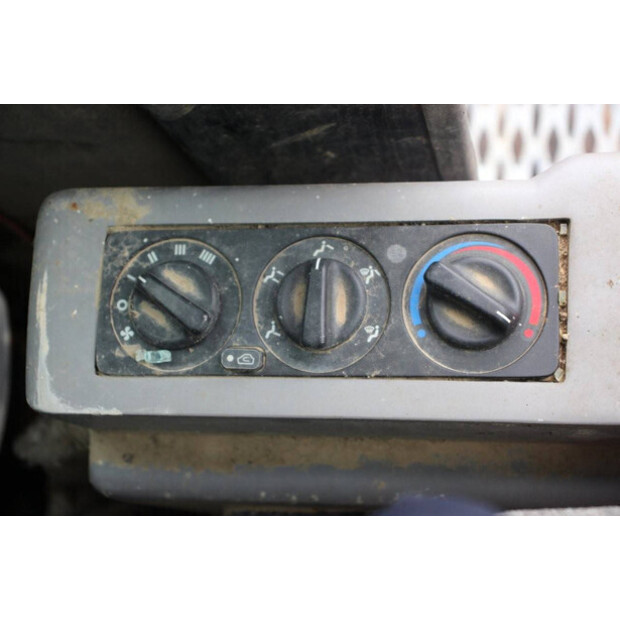 1995 Hyundai R180LC-3-46213634