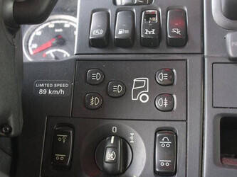 2013-scania-r730-1436135-46213676