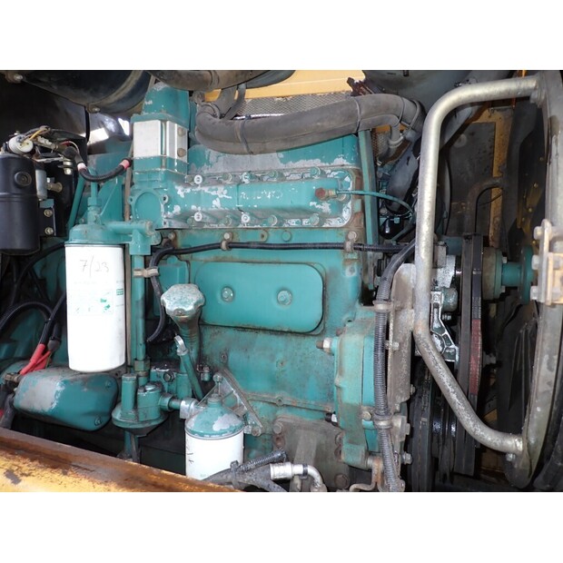 1992 فولفو L120B-46220004