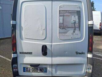 2006-renault-trafic-1436190-46227284