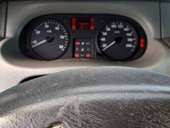 2006-renault-trafic-1436190-46227290