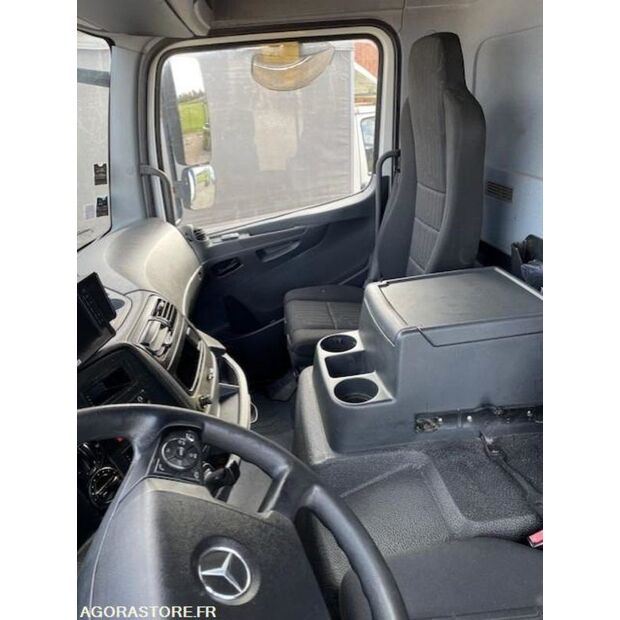 2017 Mercedes-Benz ATEGO-46227402