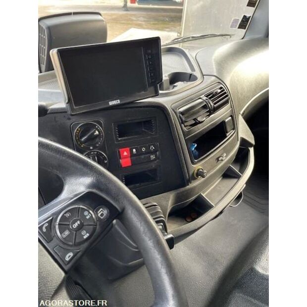 2017 Mercedes-Benz ATEGO-46227404