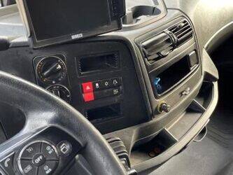 2017-mercedes-benz-atego-1436196-46227404