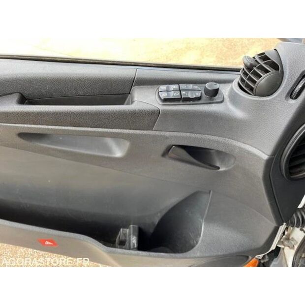 2017 Mercedes-Benz ATEGO-46227410