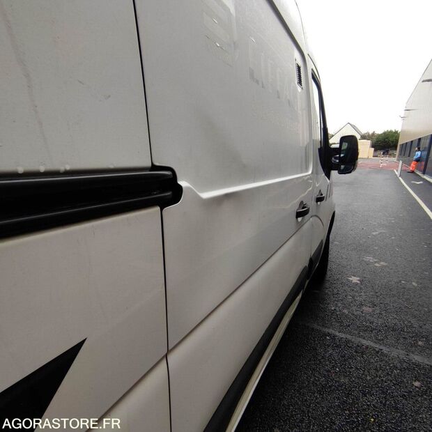 2013 رينو Master-46227470