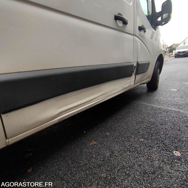 2013 رينو Master-46227473