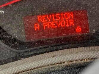 2013-renault-master-1436200-46227479