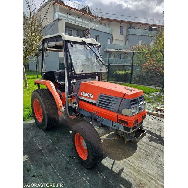 KUBOTA L3300-46227637