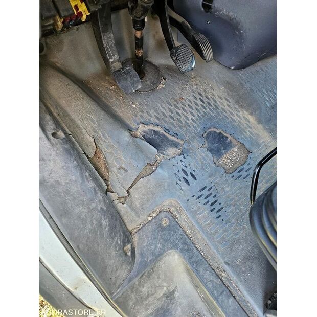 2005 Iveco 35C12-46227693