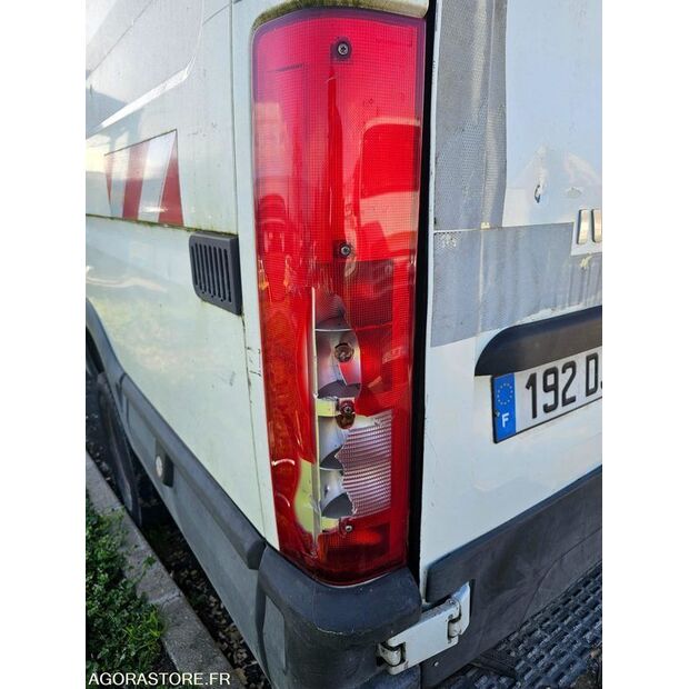 2005 Iveco 35C12-46227722