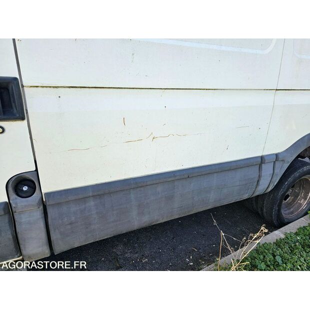 2005 Iveco 35C12-46227725