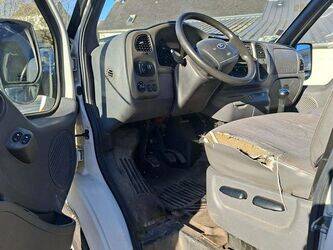 2005-ford-transit-1436215-46227737