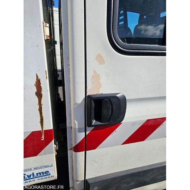 2007 Iveco 35C12-46227894