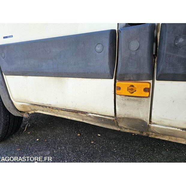 2007 Iveco 35C12-46227915