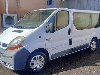 2004-renault-trafic-1436230-46227946