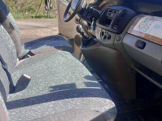 2004-renault-trafic-1436230-46227949