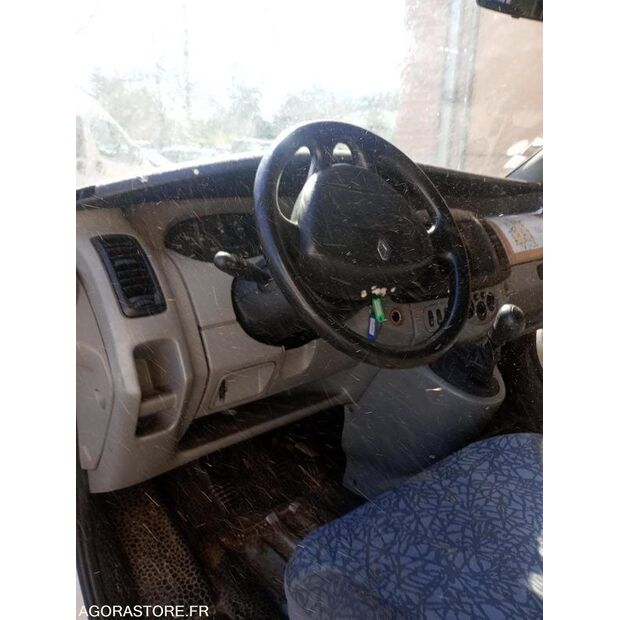 2004 Renault Trafic-46227952