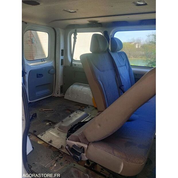 2004 Renault Trafic-46227954