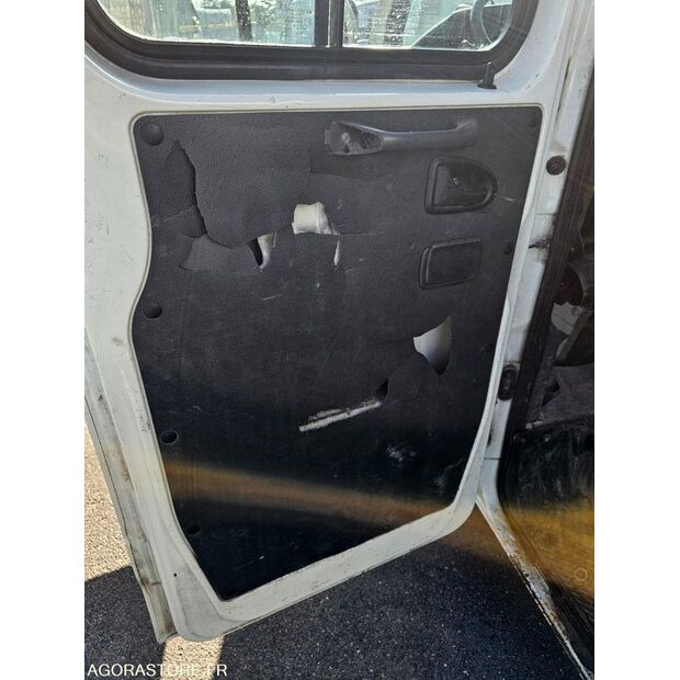 2006 Iveco 35C12-46228083